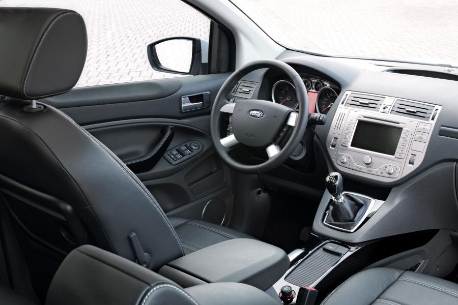 Ford Kuga Titanium S 2011 года  (фото 3 из 9)